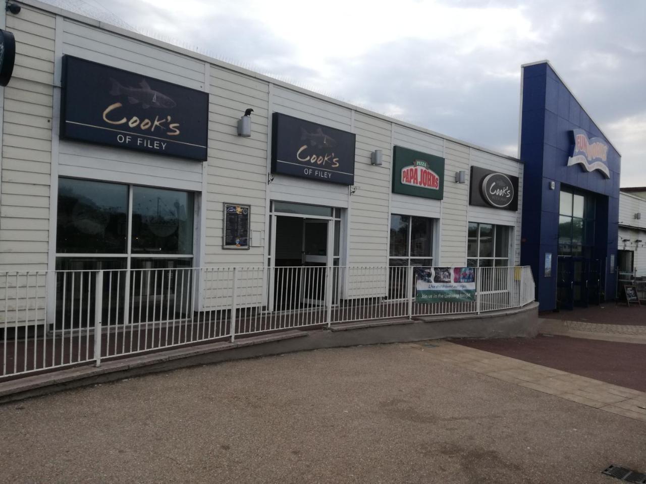 Happy Days Caravan Primrose Valley Filey Exterior foto